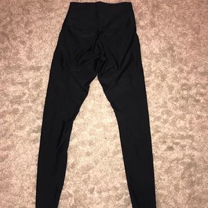 Shiny Lululemon leggings